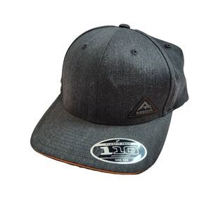 Ridgecut Flexfit 110 Tech snapback baseball cap